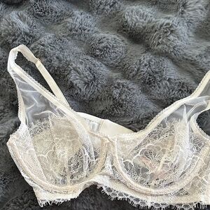 Victoria's Secret Lace Underwire Bra - Cream 36D